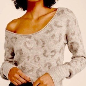 Abercrombie & Fitch Gray Blush Leopard Scoop Neck Sweater